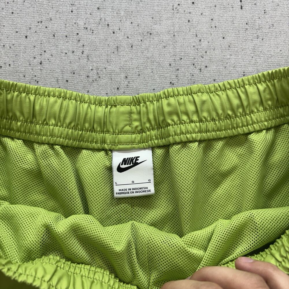 Nike Sportswear Sport Essentials Woven Lined Flow Shorts Green Men's Large - Picture 2 of 3